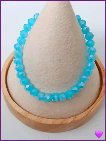 Bracelet perles bleu clair – lumineux, tendance et original