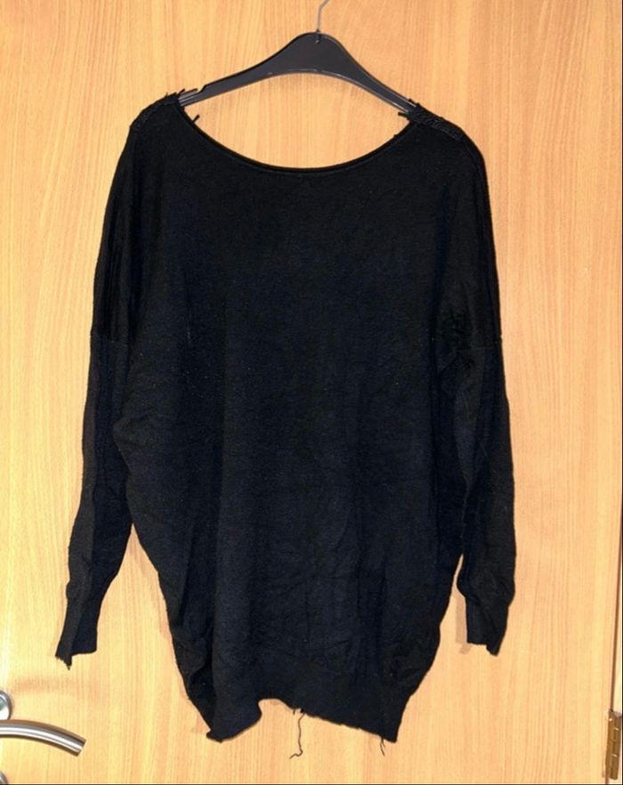 Pull long noir dos nu Voyelles - Taille unique - Très bon état