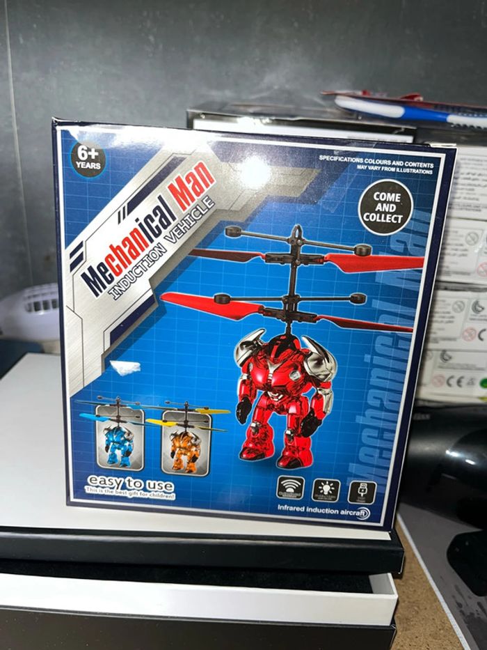 Figurine rouge volant jouet enfant - photo numéro 2