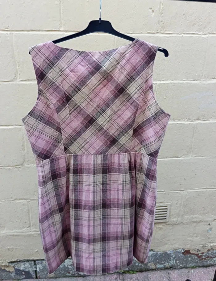 Robe rose à carreaux neuve - photo numéro 2