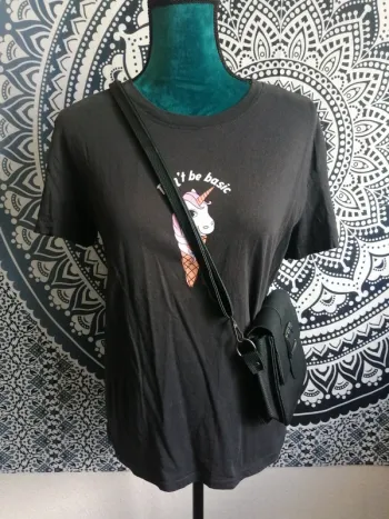 Tee-shirt noir imprimé glace licorne et don't be basic / bershka / (L)