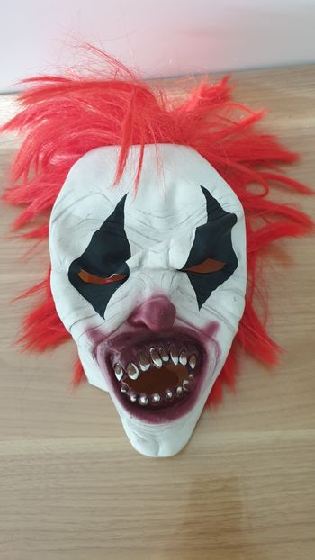 Masque clown effrayant