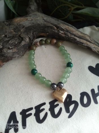 Bracelet cœur doré et pierres semi précieuses