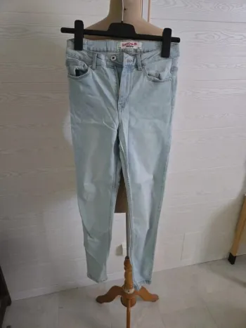Jean clair Jennifer taille 36