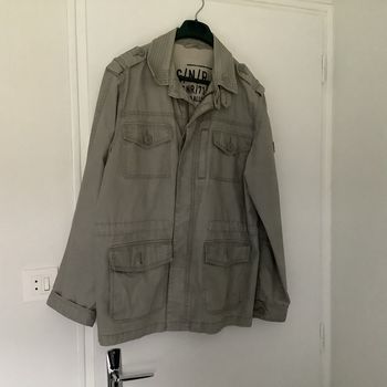 Veste Saharienne Kaki.