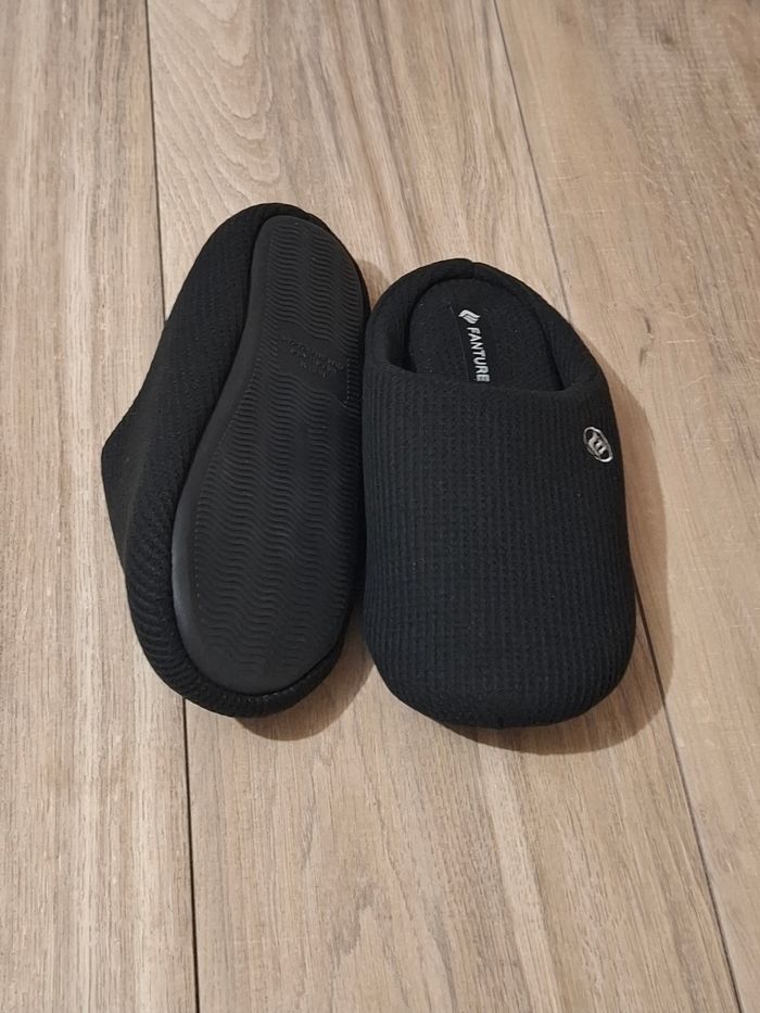 Chaussons pantoufles confortable Mixte femme enfant noir - photo numéro 2