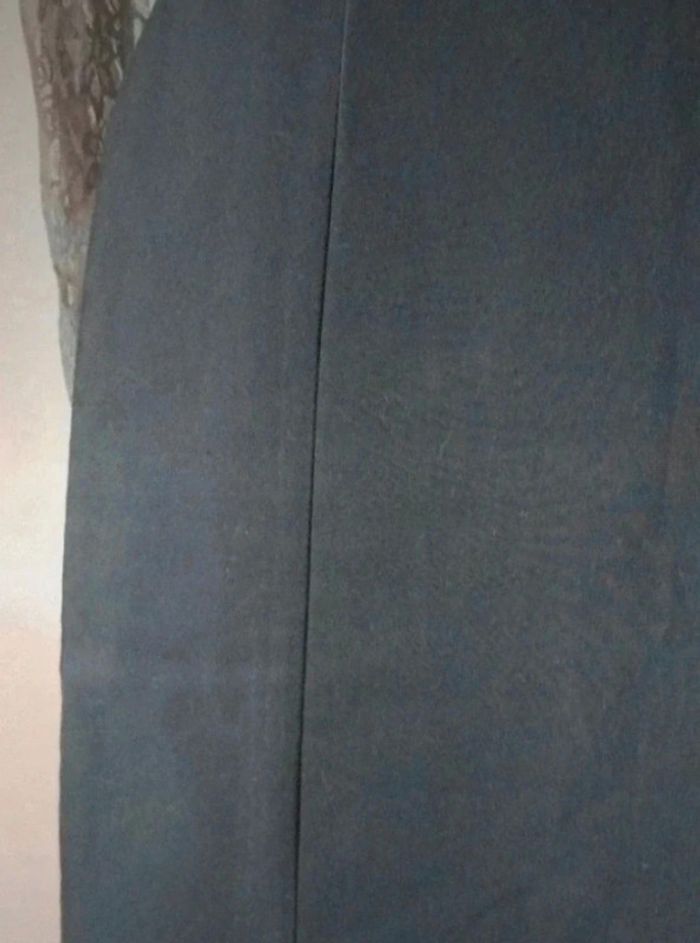 Magnifique jupe mi-longue coupe crayon - photo numéro 3