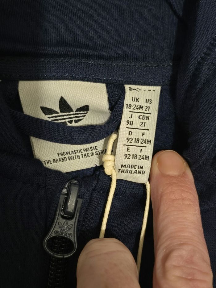 NEUF (non porté) 🏷💙😍🥰👌🤩 sublime  survetement ADIDAS  2 ans (92cm) garçon (prix ferme)🤩😍💙 - photo numéro 5