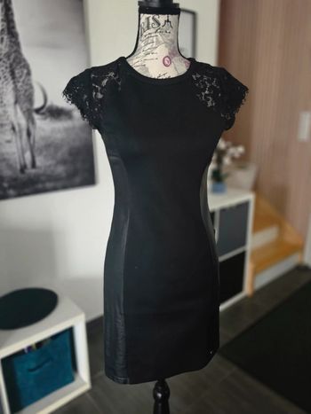 Robe noire Dentelle Kaporal
