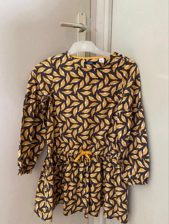 Robe 8 ans neuve - photo numéro 1