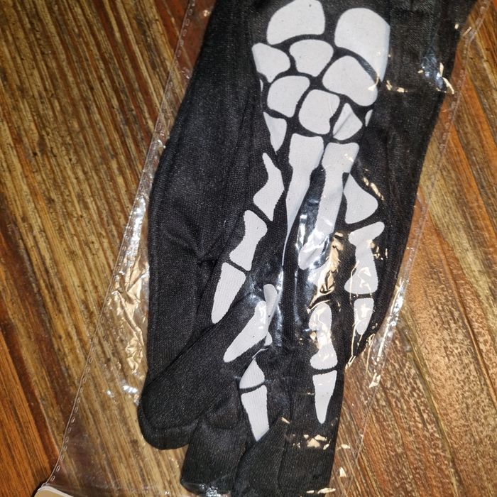 gants HALLOWEEN Squelette 🎃 NEUF 🎃 - photo numéro 3