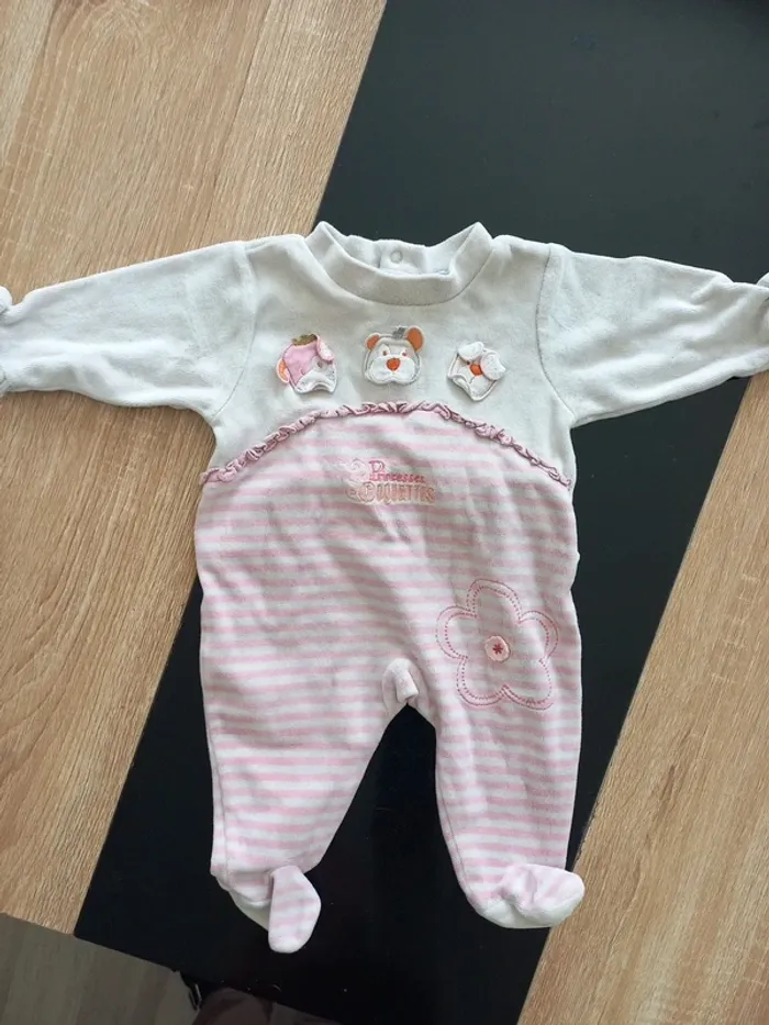 Lot de pyjamas bébé 3 mois fille - photo numéro 4