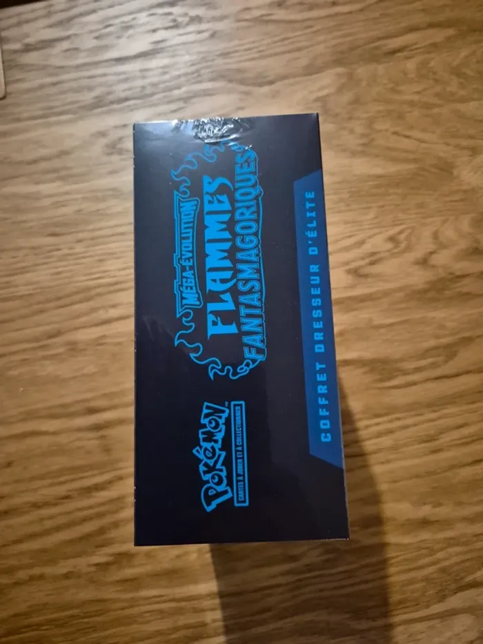 Coffret dresseur d'élite pokémon Flammes Fantasmagoriques me02 dracaufeu neuf Fr - photo numéro 4