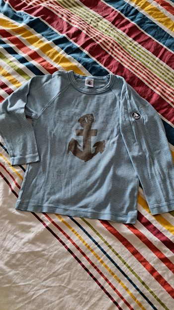 Tee-shirt manche longue petit bateau 6 ans
