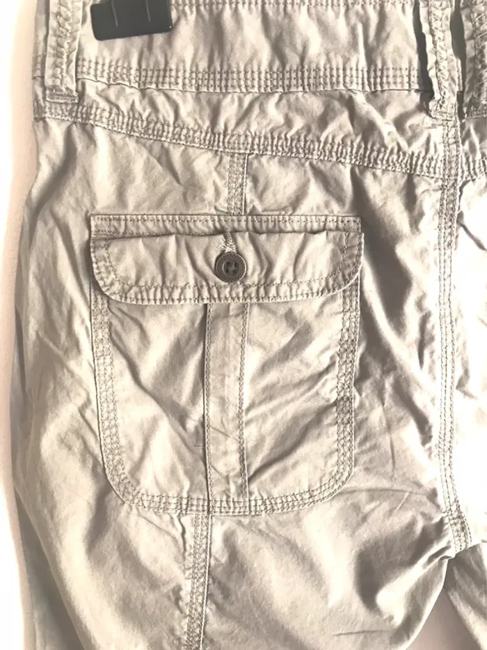 Pantacourt cargo très léger gris Kiabi taille 40/42 - photo numéro 8