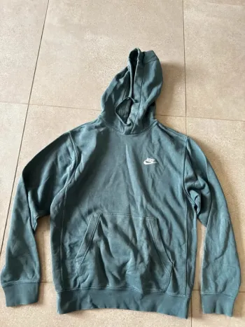 Sweat à capuche Nike, taille XS, très bon état