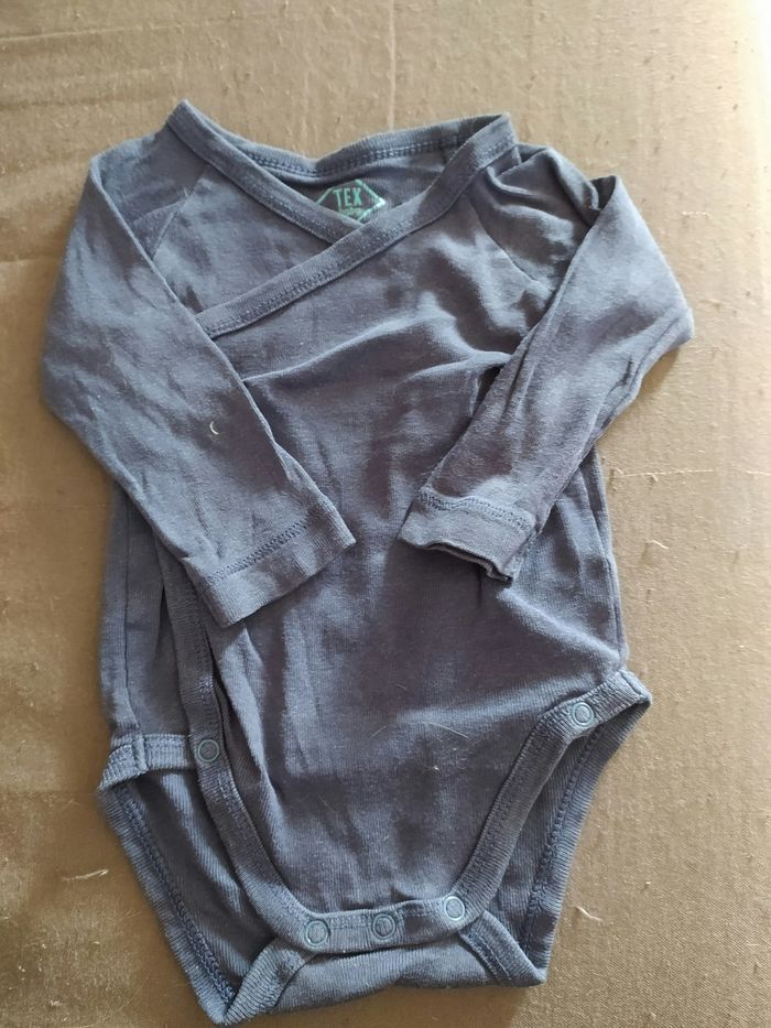 Lot 2 bodies 1/3 mois