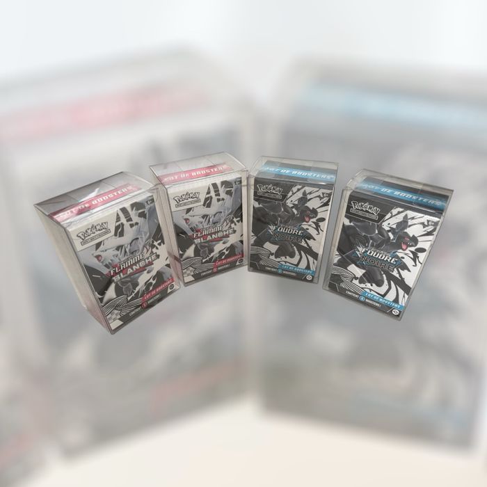 Lot de 4 Bundles Pokémon – Flamme Blanche & Foudre Noire (neufs + protégés)
