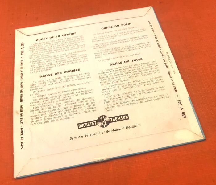 Vinyle 45 tours Loulou Legrand et son orchestre musette Danses de la pomme (1957) - photo numéro 3