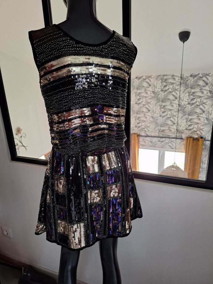 Robe de fête fin d'année /soirée à sequins - photo numéro 4