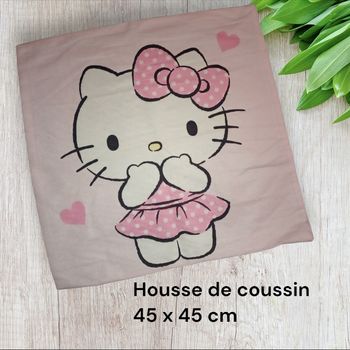 Housse de coussin hello Kitty
