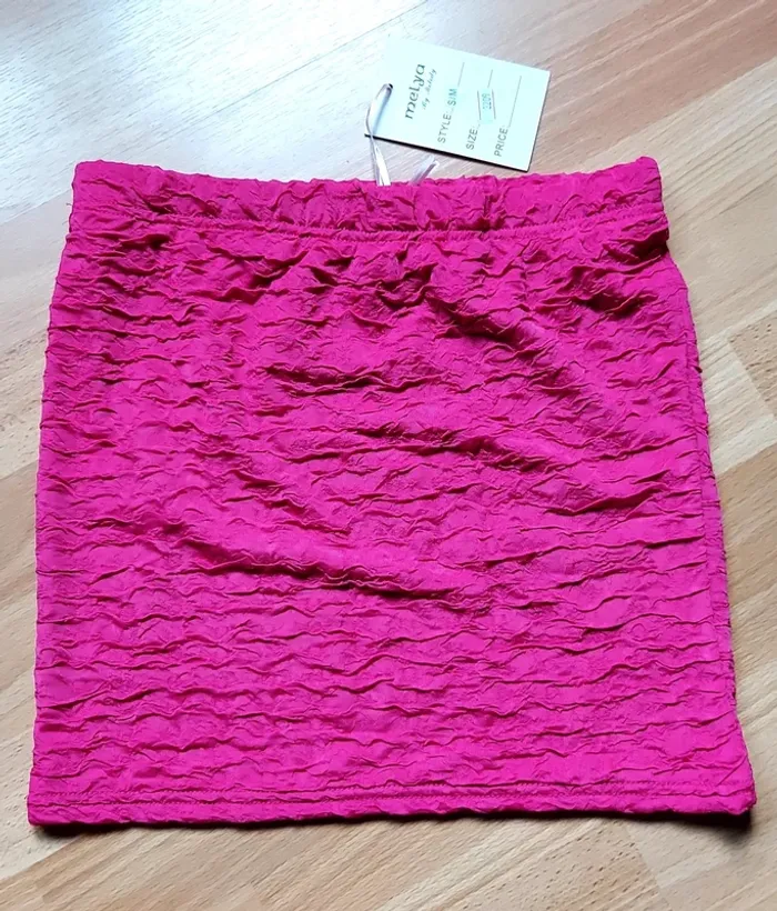 Jupe rose fuschia effet froissé taille élastique S/M