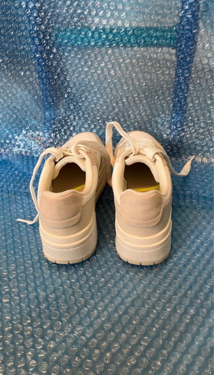 baskets ZARA beige brown blanc - photo numéro 4