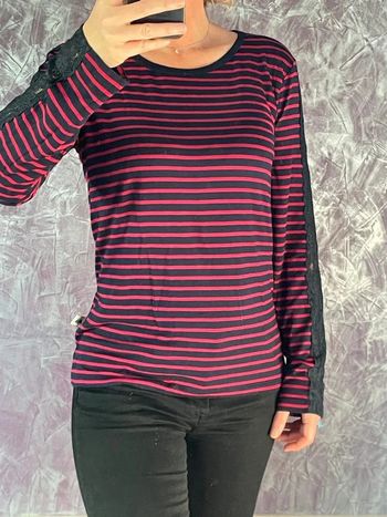 Superbe top manches longues épaules dentelle