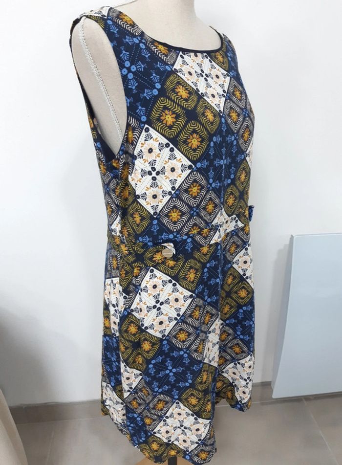 Robe sans manches Dorothy Perkins T44 - photo numéro 3