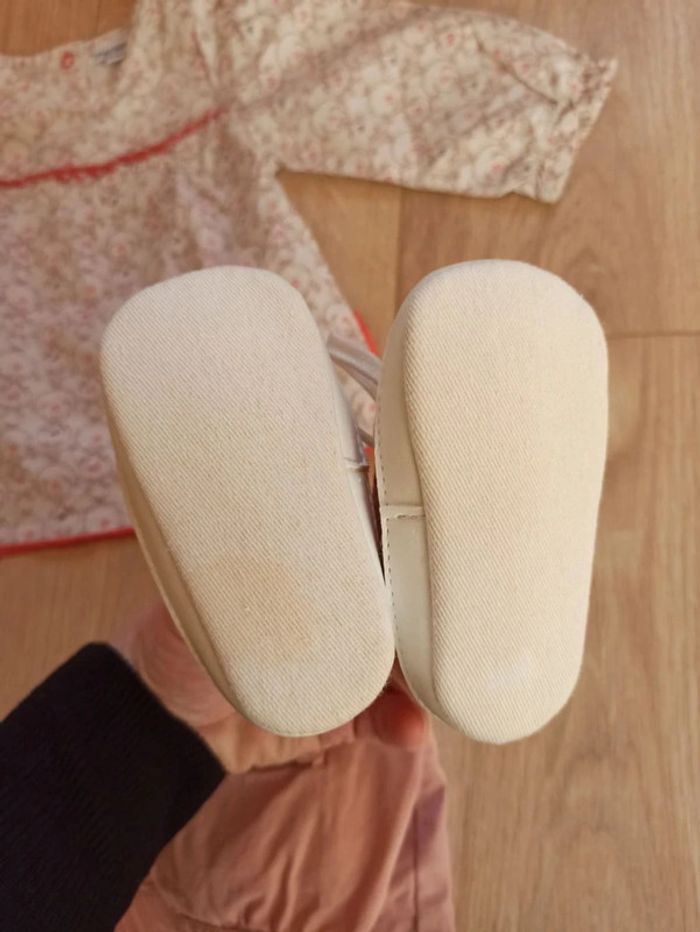 Ensemble pantalon, t-shirt manches longues et chaussures - photo numéro 7