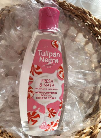 Huile corporelle fraise chantilly. 200 ml