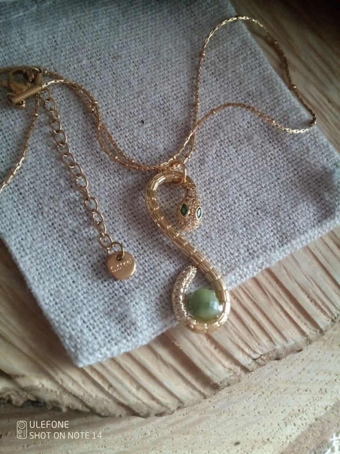 Collier pendentif serpent et pierre de jade vert - photo numéro 2