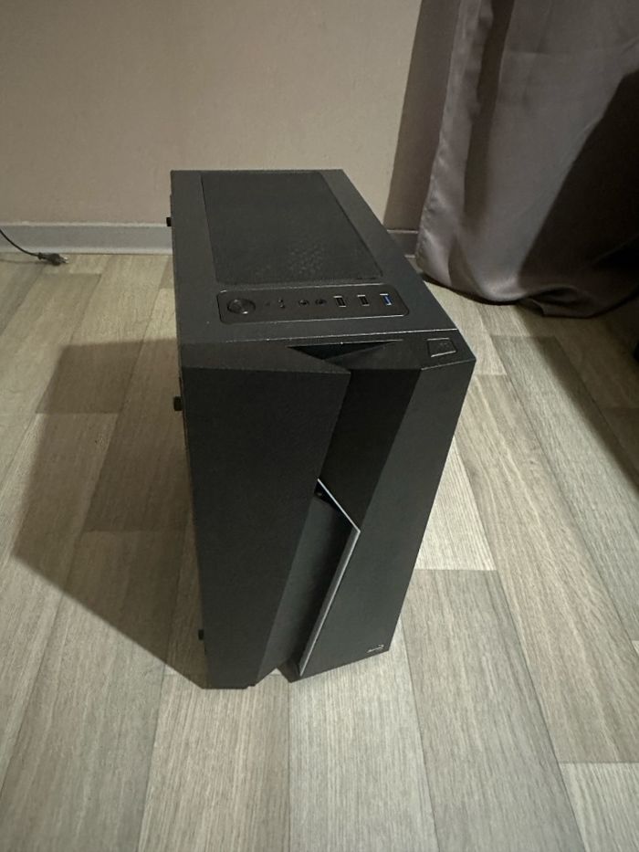 Boîtier aerocool bolt mini rgb 40€ jamais utilisé