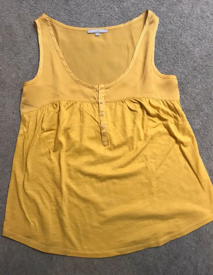 Top sans manches jaune moutarde