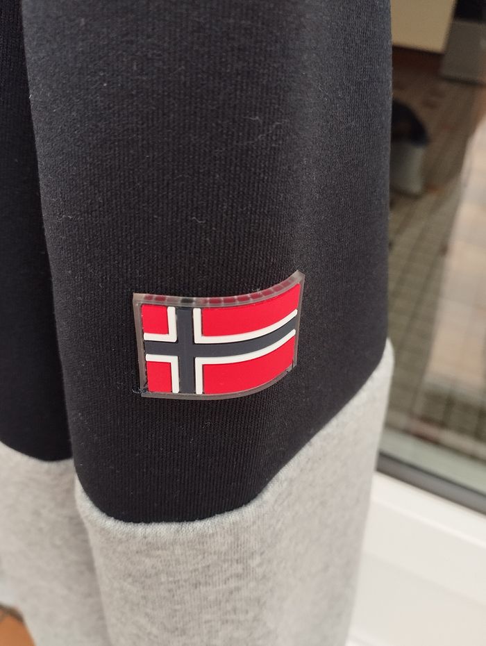 Sweatshirt à capuche neuf Geographical Norway taille 3 XL - photo numéro 8