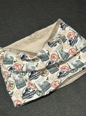 Tour de cou jurassik World