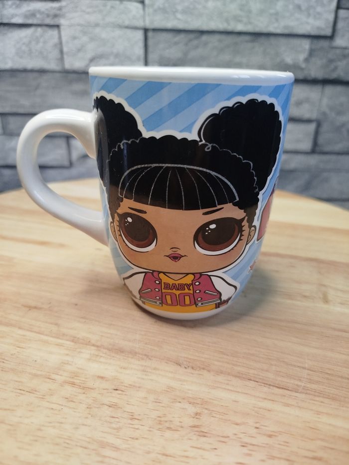 Mug LOL surprise
