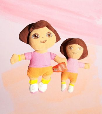 Doudous peluches Dora l'exploratrice