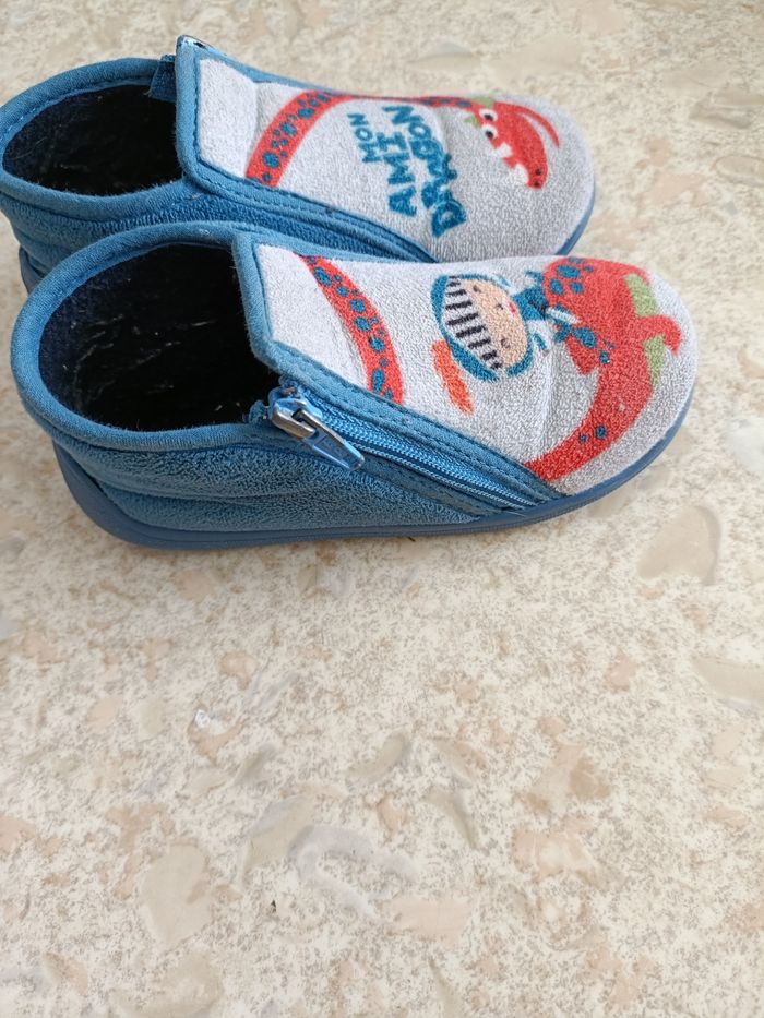 Chaussons taille 25 - photo numéro 2