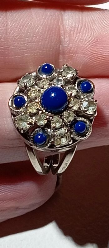 Bague ancienne légèrement ajustable