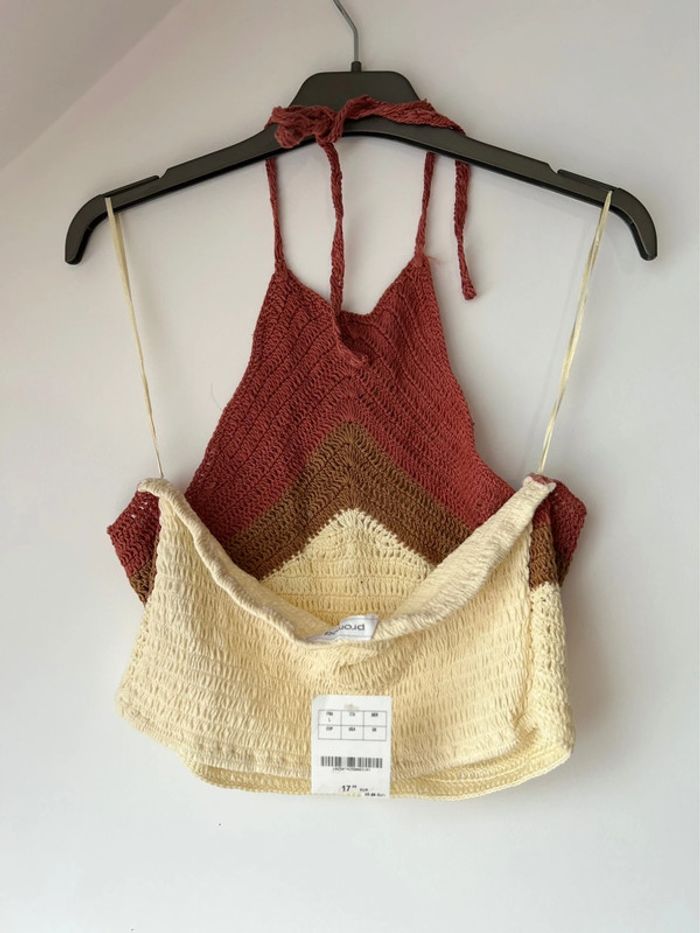 Joli crop top en crochet tricolore neuf avec étiquette Promod - photo numéro 2