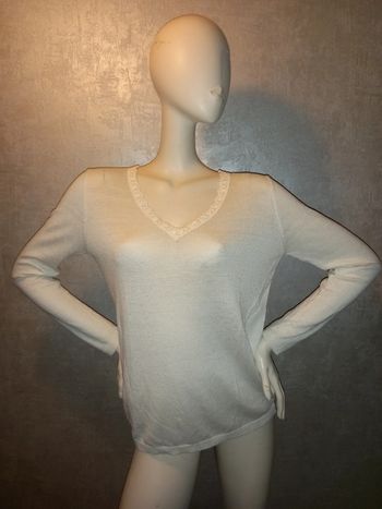 pull blanc dentelle et lien au dos peace n'love taille 40