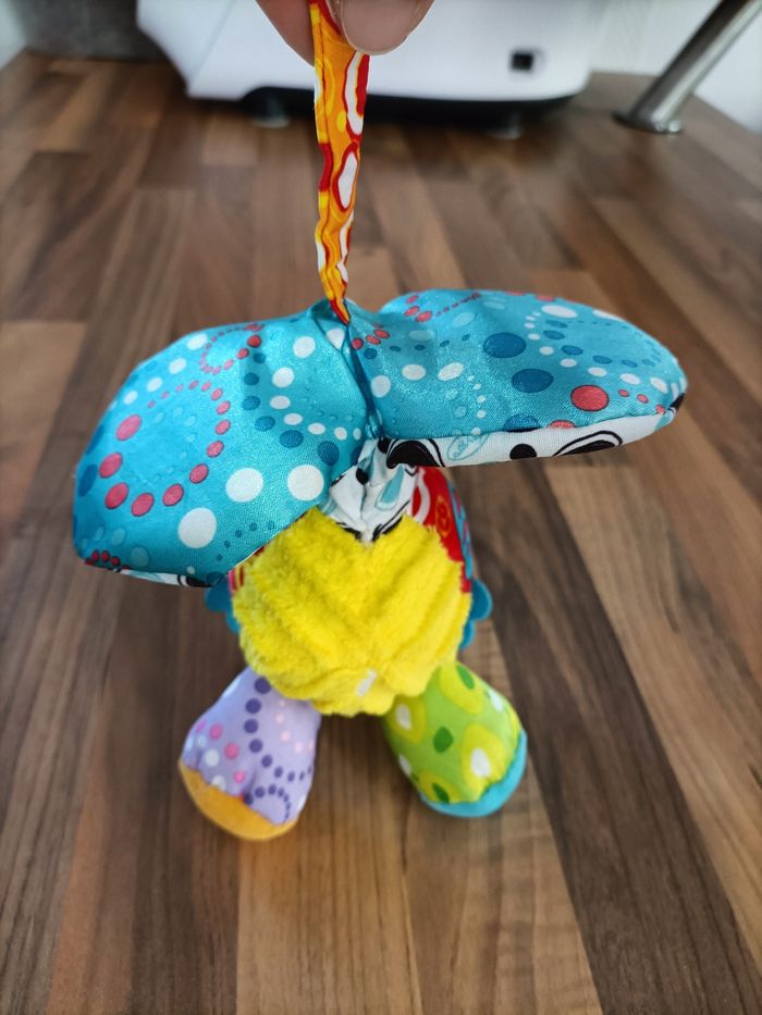 Hochet abeille 🐝 à suspendre au lit, voiture, poussette - photo numéro 2
