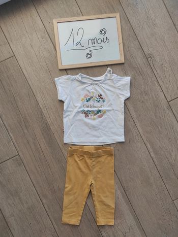 Ensemble legging moutarde et t-shirt blanc fleur 12 mois