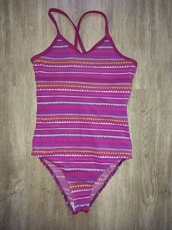 maillot de bain 1 pièce violet et coloré tribord taille 10 ans