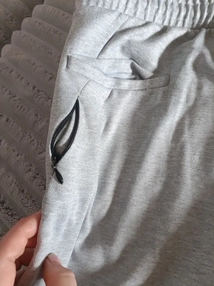 Jogging Zara taille L - photo numéro 14