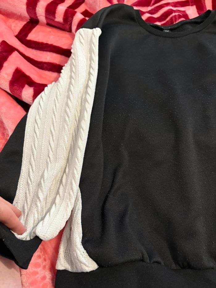 Pull noir et blanc - photo numéro 2