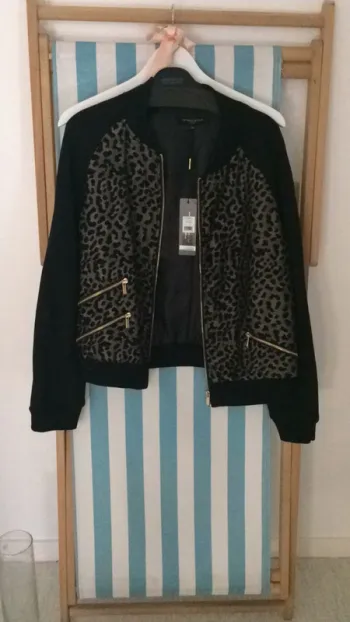 Blouson chic Noir satin et léopard or T3 On parle De Vous