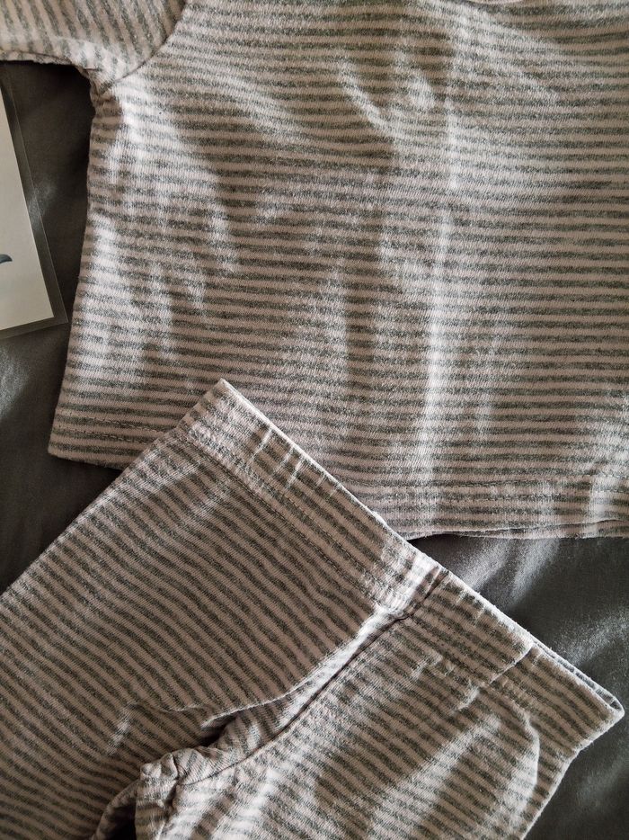 Ensemble à rayures roses / gros 1 mois - photo numéro 2