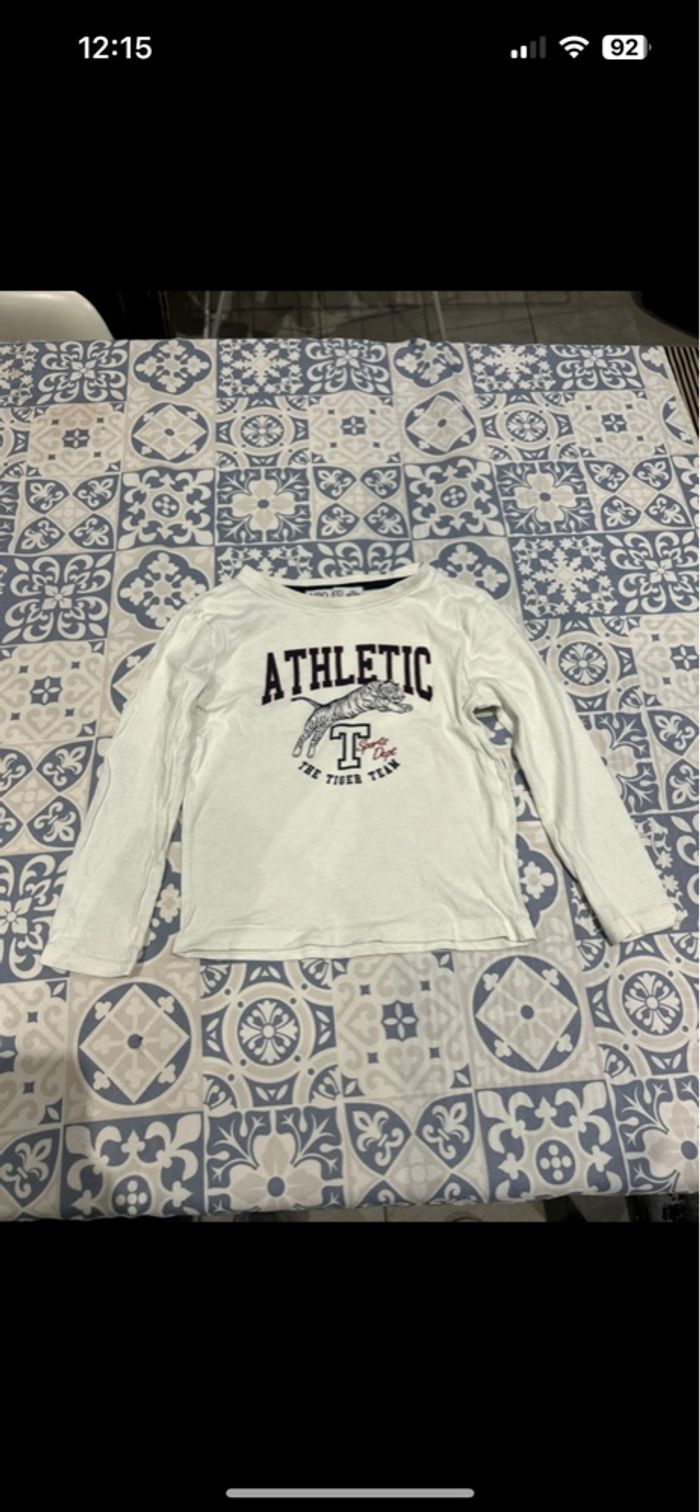 Teeshirt manches longue blanc/crème motif tigre 5 ans - photo numéro 2